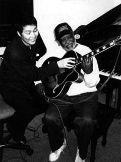 Miya(g) Andy Simpkins(b)